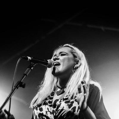 Libby Rollings Drum and Bass Artist Image