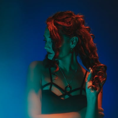 Collette Warren Drum and Bass Artist Image
