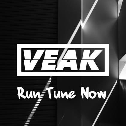 Run Tune Now album by Salaryman & Veak - Drum and Bass Cover Art