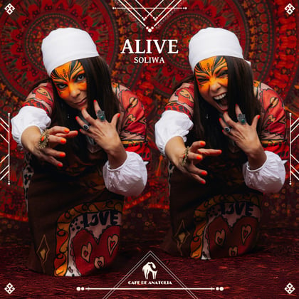 Alive album by Tengu, SOLIWA & Cafe De Anatolia - Drum and Bass Cover Art