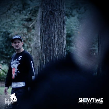 Watching Me Now album by Harry Shotta & DJ Phantasy - Drum and Bass Cover Art